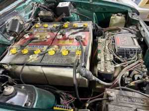 deep cycle battery in vehicle