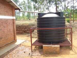 Types of Rainwater Harvesting Systems: Gravity-driven System (Credit: SuSanA Secretariat 2011 .CC BY 2.0.)