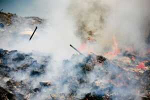 Disadvantages of Landfilling: Fire Hazard Risk (Credit: Alex Proimos 2012 .CC BY 2.0.)
