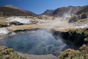 Geothermal Energy Sources: Hot Springs (Credit: Cody H. 2007 .CC BY 2.0.)