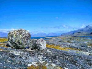 Abiotic Factors in the Arctic: Different Rock Types Contribute to the Arctic's Geological Diversity (Credit: amanderson2 2019 .CC BY 2.0.)