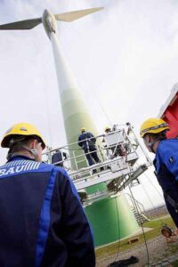 Job Creation as an Advantage of Onshore Wind Turbines (Credit: Siemens AG 2009 .CC BY-SA 3.0 DE.)