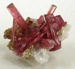 Pyroelectric Crystal Examples: Tourmaline (Credit: Robert M. Lavinsky 2010 .CC BY-SA 3.0.)
